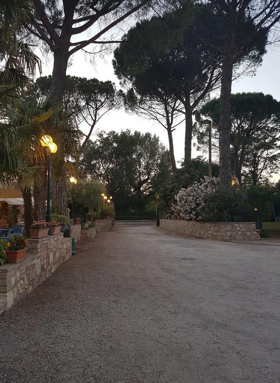 Hotel Villa Elda أسيسي المظهر الخارجي الصورة