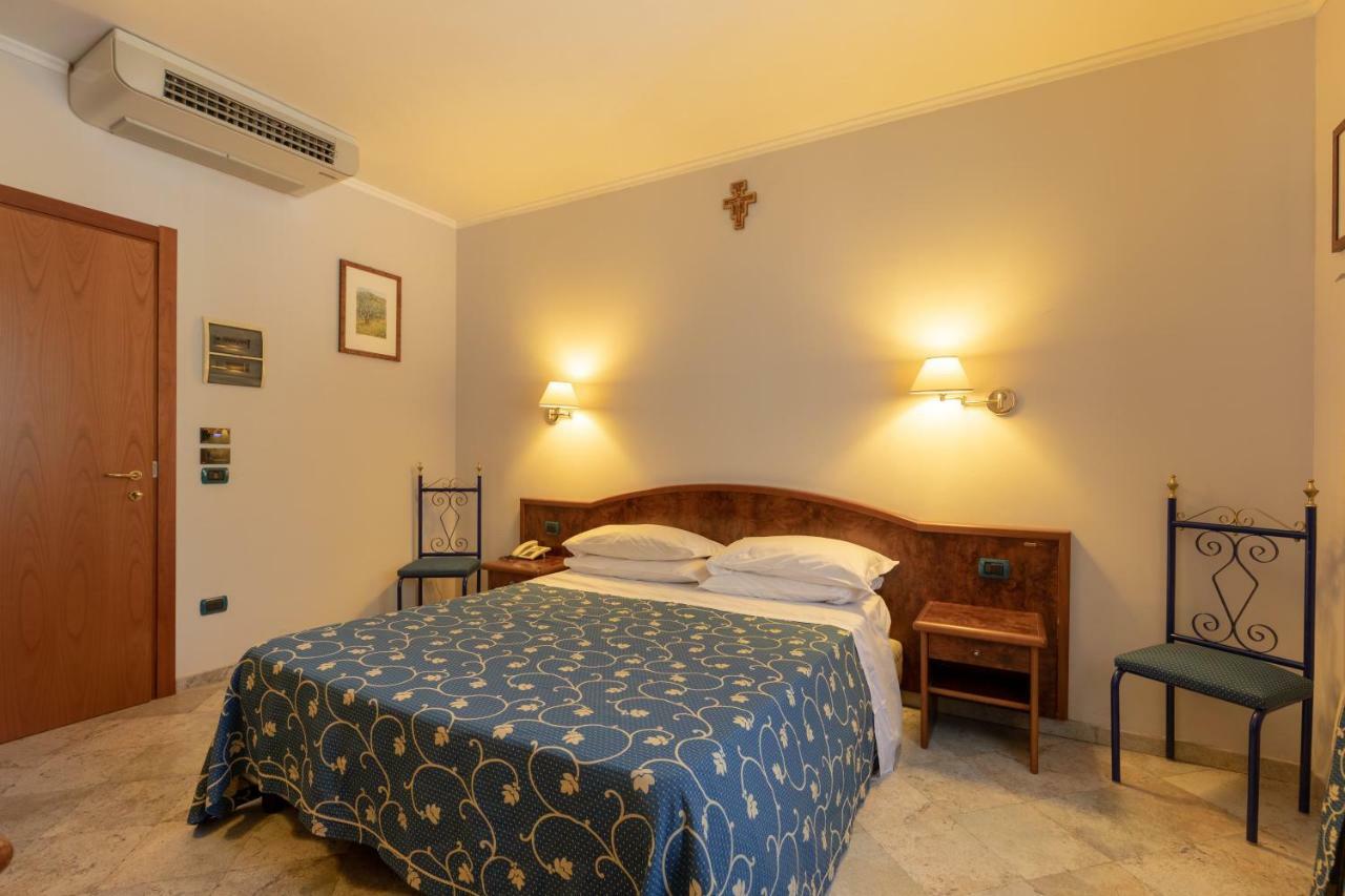 Hotel Villa Elda أسيسي المظهر الخارجي الصورة