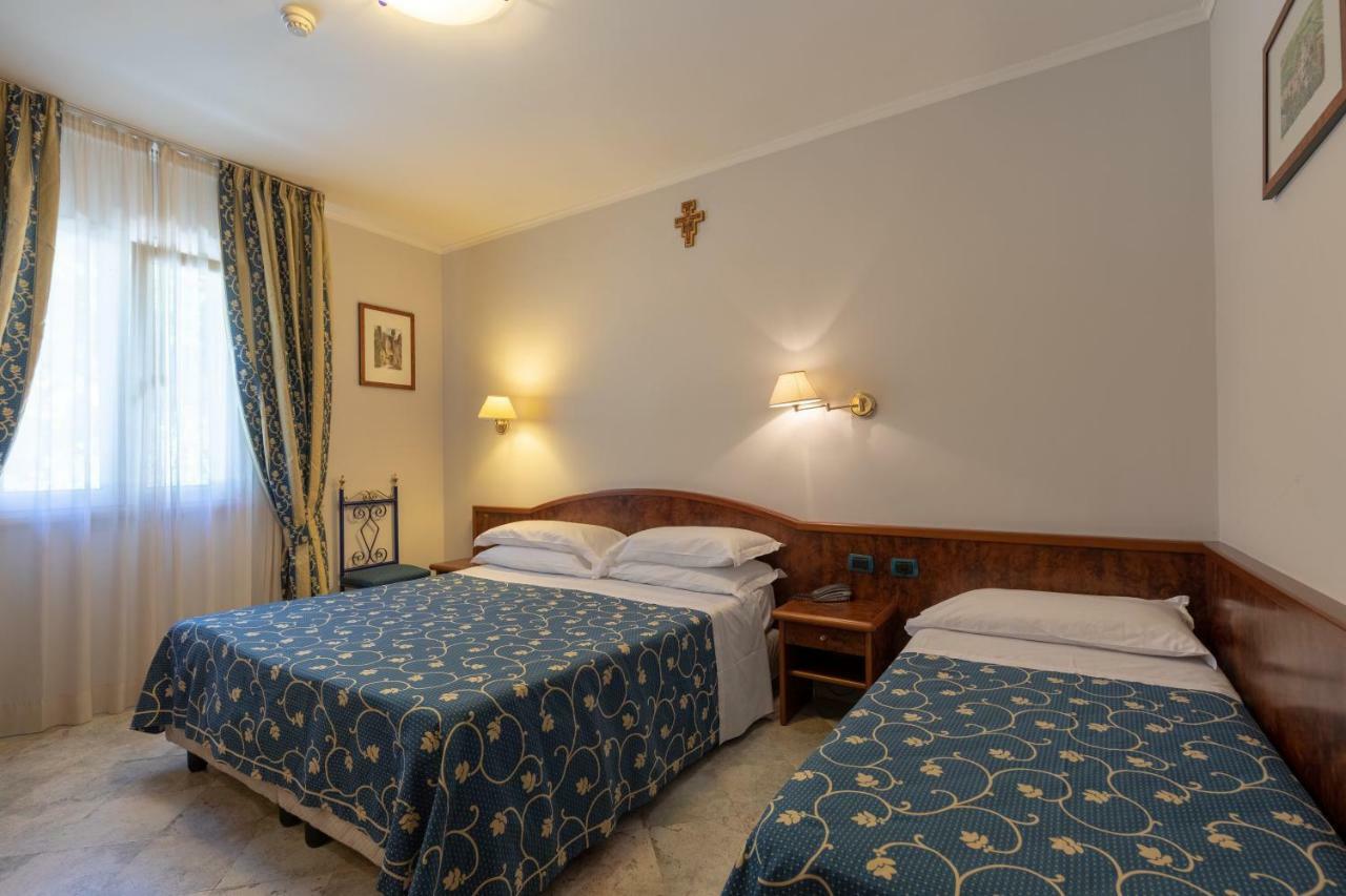 Hotel Villa Elda أسيسي المظهر الخارجي الصورة